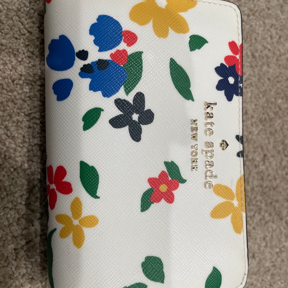 Kate Spade Medium Wallet
